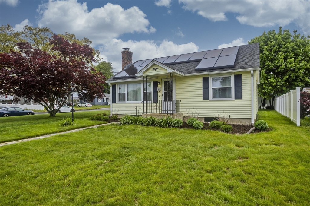4 Jean Dr, Springfield, MA Photo #3