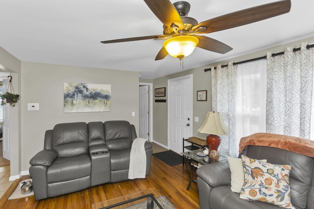4 Jean Dr, Springfield, MA Photo #26