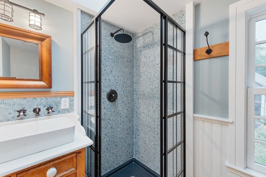 1276 County Rd, Bourne, MA, 1276 County Rd, Bourne, MA Photo #24