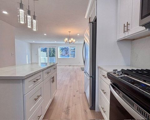 48 Alcott 48 Taunton MA 02780