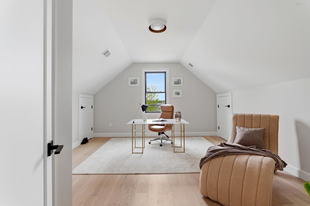 57 Myrtle St, Medford, MA Photo #33