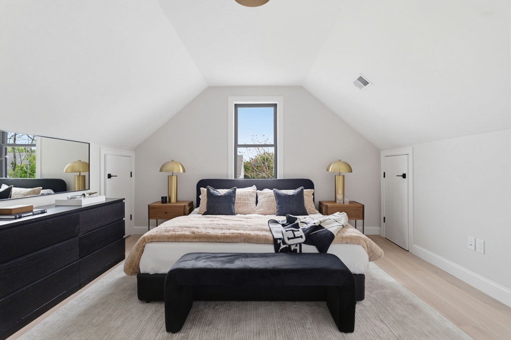 57 Myrtle St, Medford, MA Photo #31