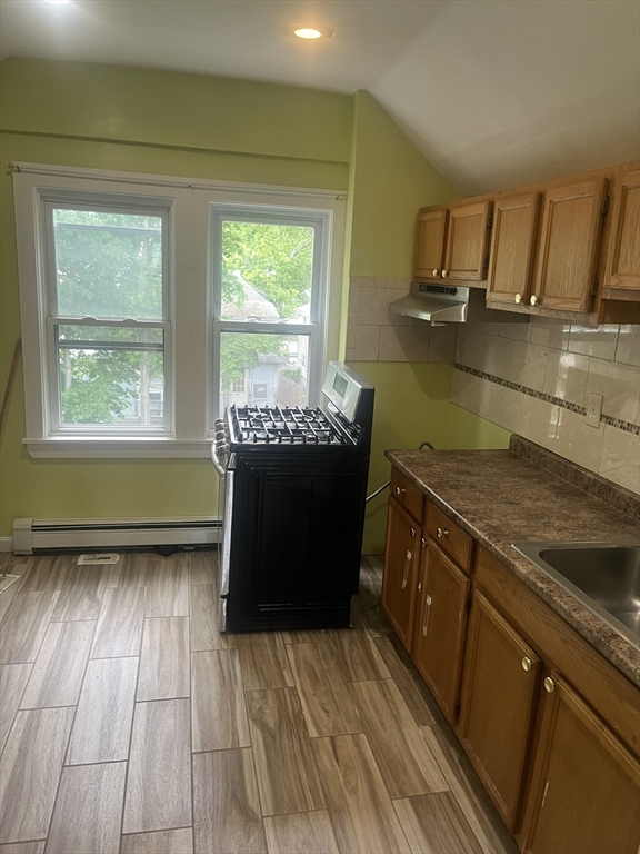 99 Rockdale St 3