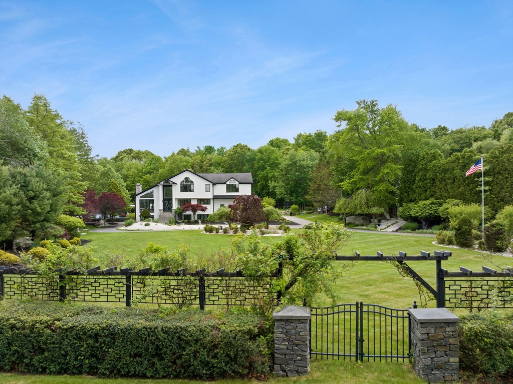 75 Narrows Rd
