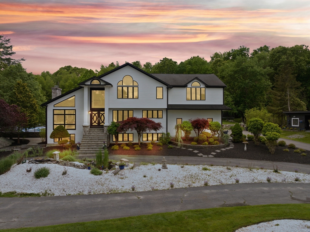 75 Narrows Rd