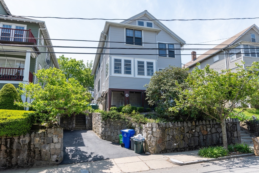 130-132 Nonantum Street