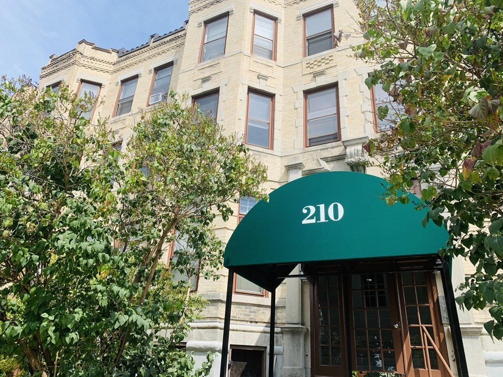 Photo 1 of 13 — 210 Chestnut Hill Ave 4, Boston, MA 02135