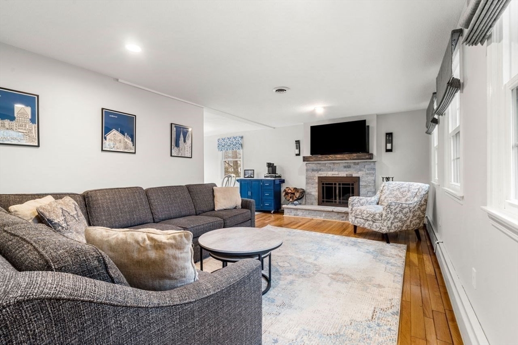 6 Ridge Hill Way