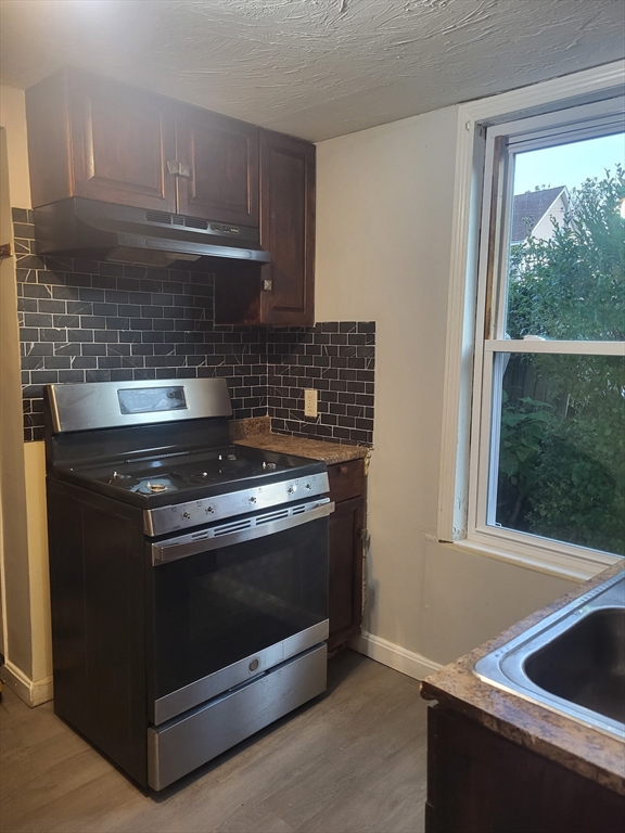 89 Oak Street, Fall River, MA Photo #6