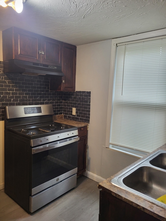 89 Oak Street, Fall River, MA Photo #13