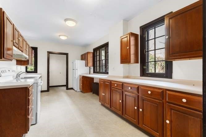 184 Lafayette Street