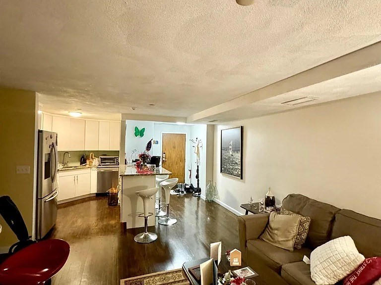 205 Ferry St 101
