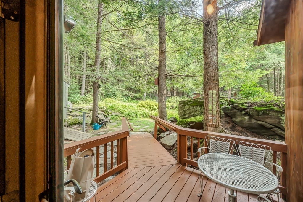 32 Pond Hill Rd