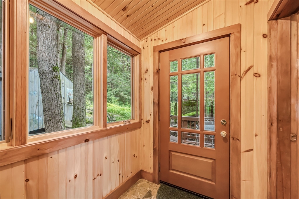 32 Pond Hill Rd