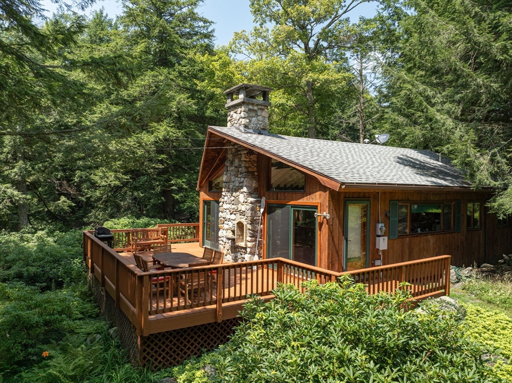 32 Pond Hill Rd