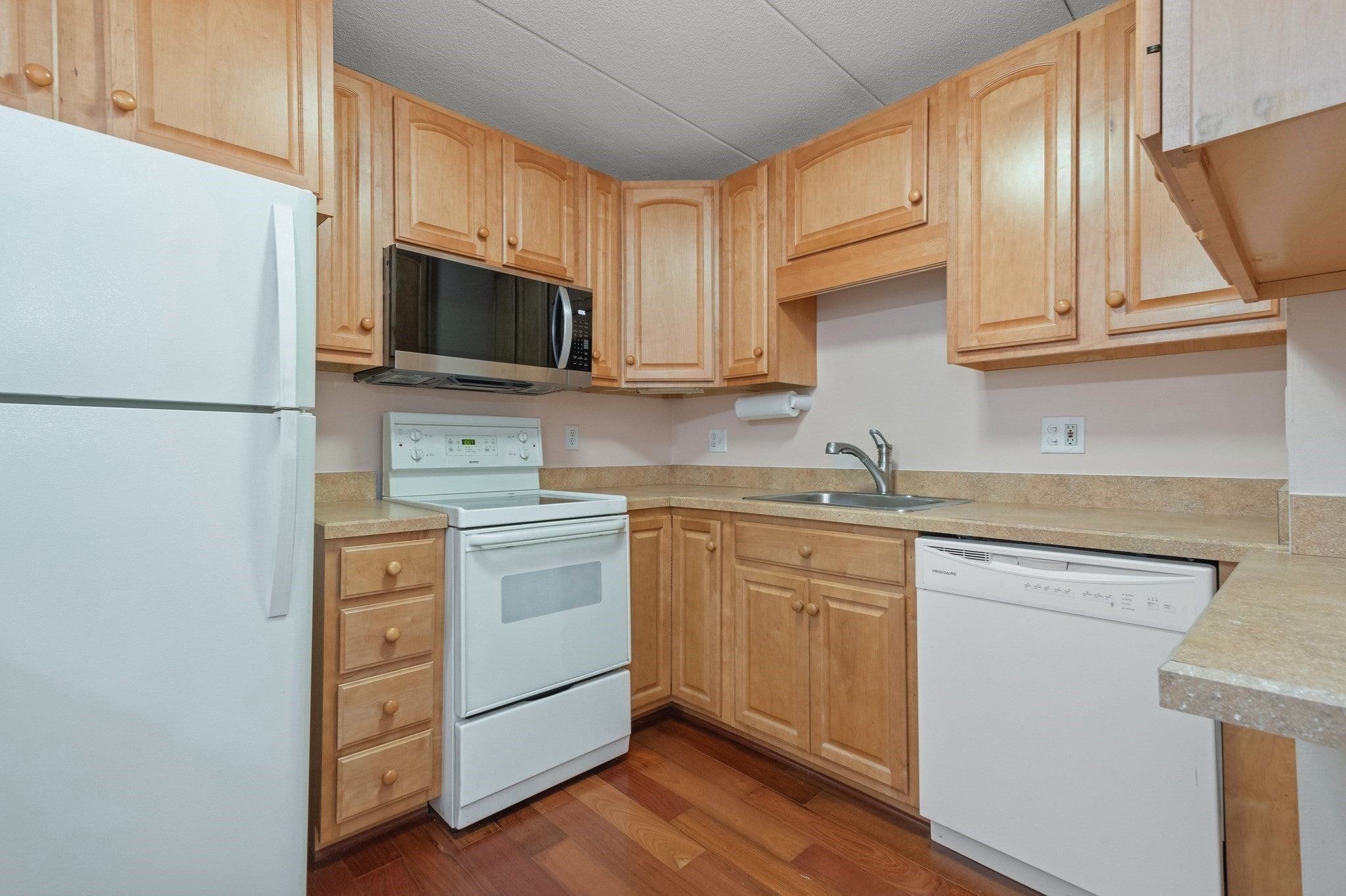 65 Commons Dr #306, Shrewsbury, MA, 65 Commons Dr #306, Shrewsbury, MA Photo #8