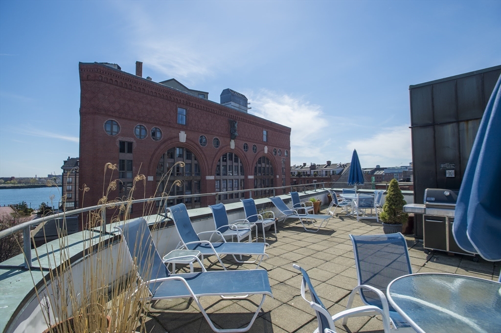 Boston, Massachusetts 02109, United States, 2 Bedrooms Bedrooms, ,3 BathroomsBathrooms,Residential,Active,177459