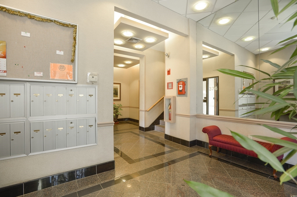 376 Commercial St. 4D