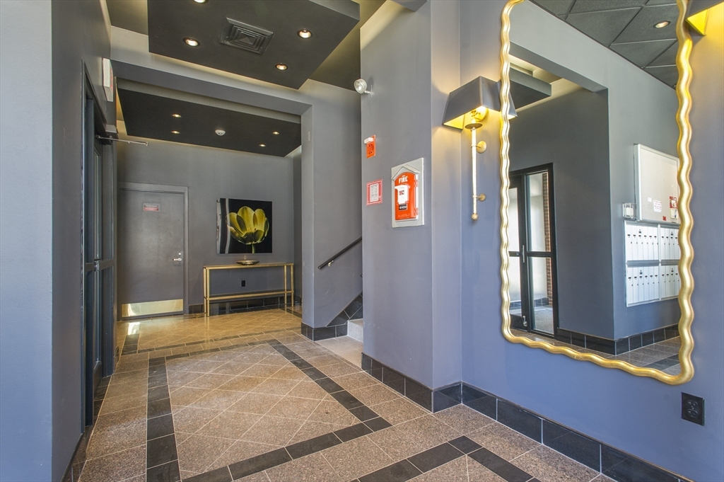 376 Commercial St. 4D