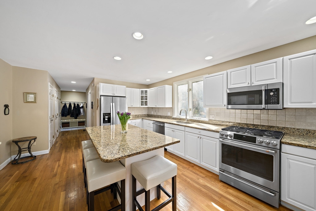 121 Hampstead Way