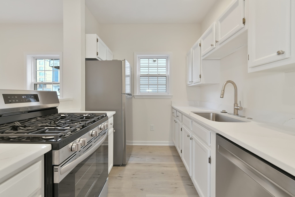 39 Middle St 1