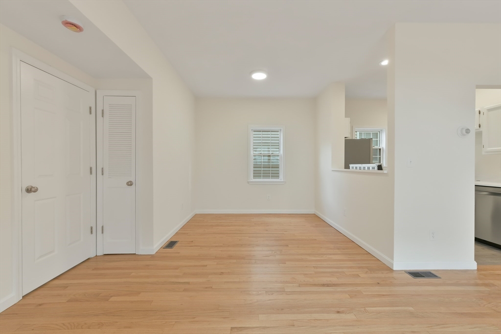 39 Middle St 1