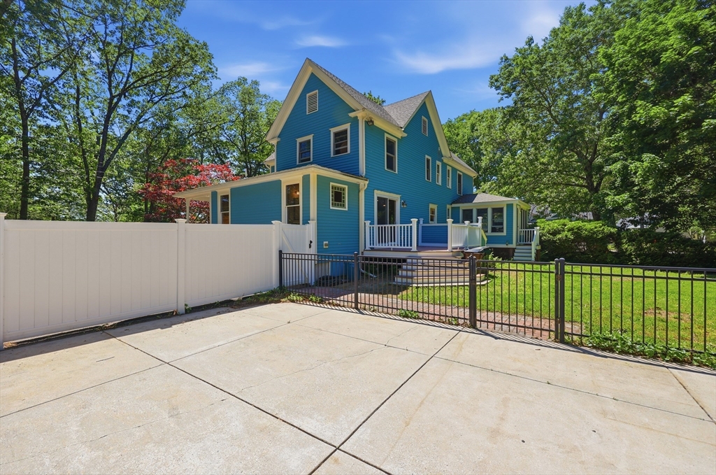 39 Beacon Street