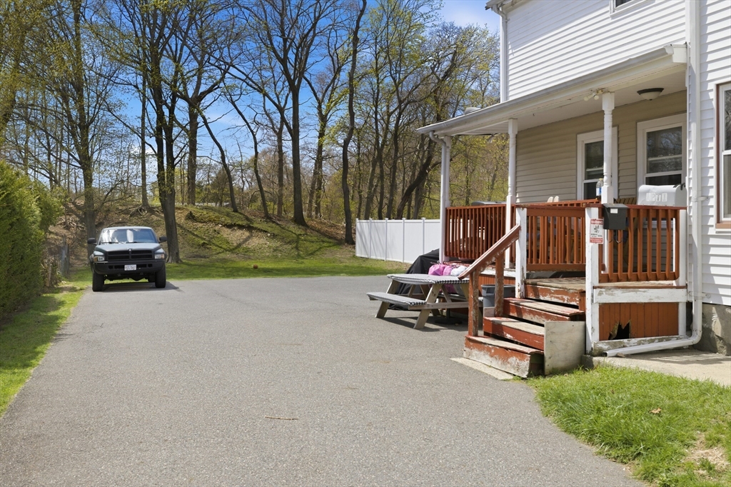 10 Oak Avenue
