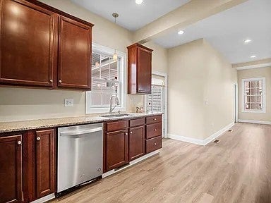 63 Varnum Ave #1, Lowell, MA Photo #4