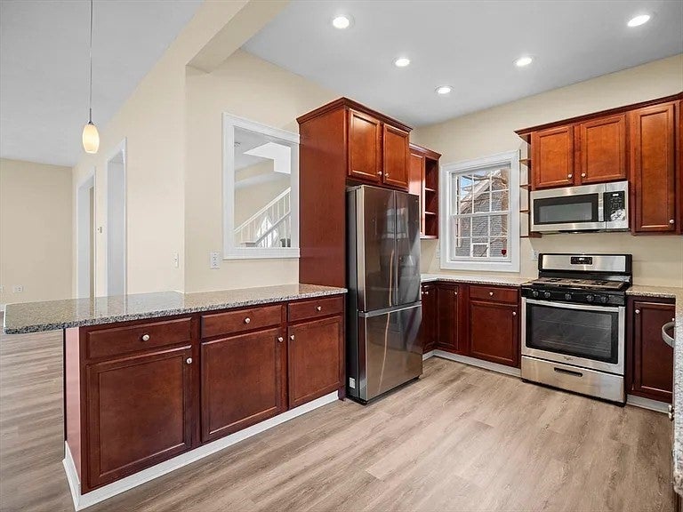 63 Varnum Ave #1, Lowell, MA Photo #6