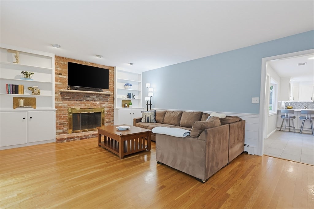 92 Plain St
