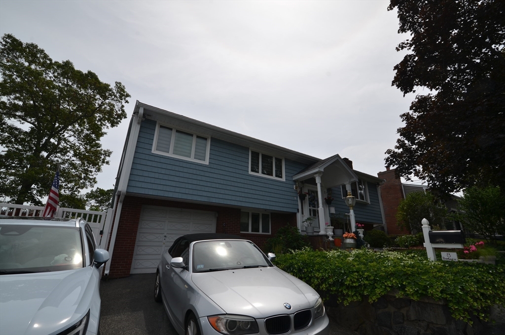 8 Brentwood Dr