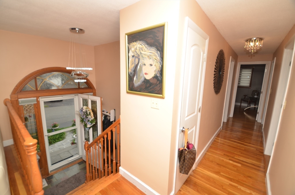 8 Brentwood Dr
