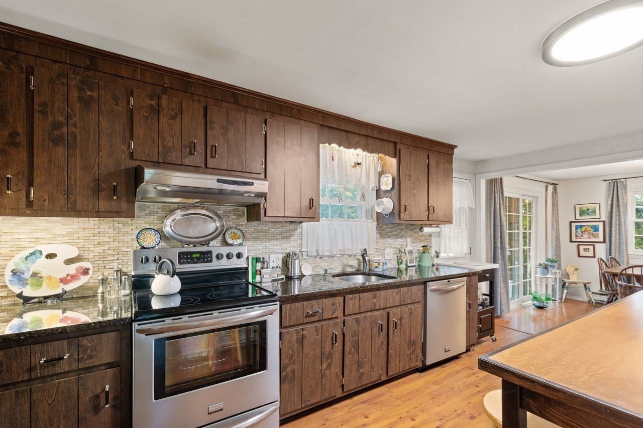 326 Highland St, Stoughton, MA, 326 Highland St, Stoughton, MA Photo #23
