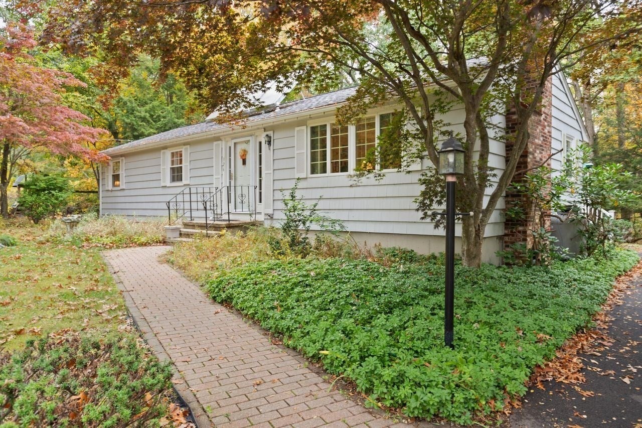326 Highland St, Stoughton, MA, 326 Highland St, Stoughton, MA Photo #1