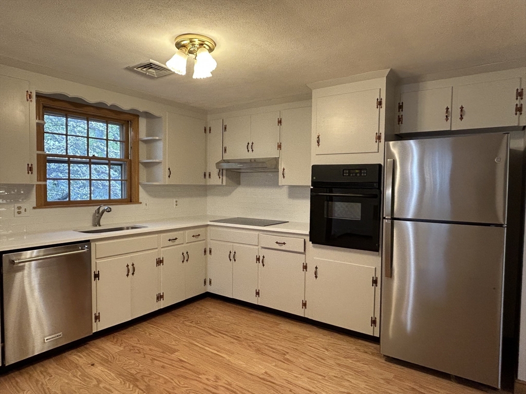 174 Lexington St, Newton, MA Photo #2