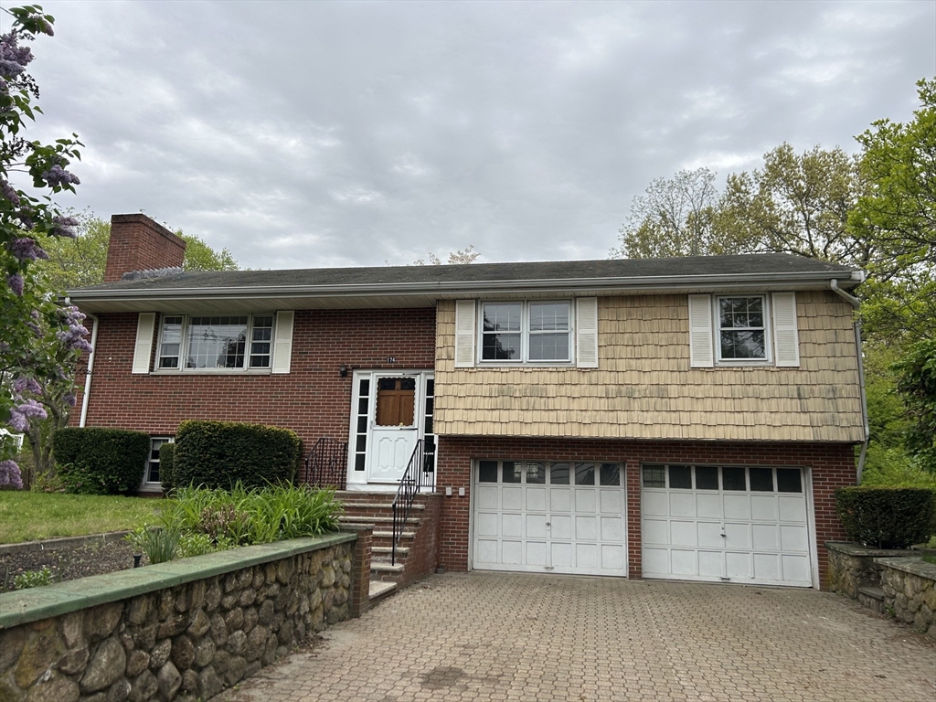 Photo of 174 Lexington St, Newton, MA