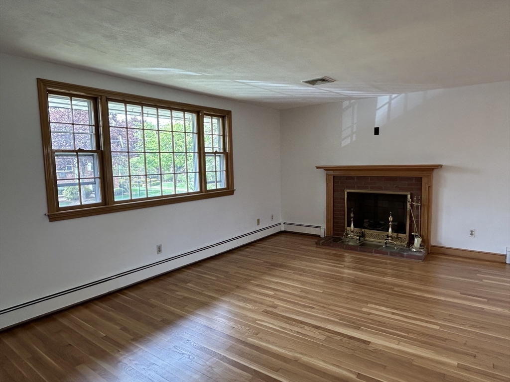 174 Lexington St, Newton, MA Photo #5