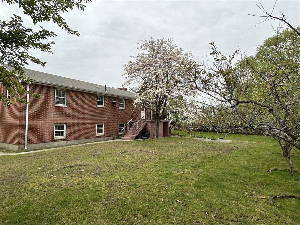 174 Lexington St, Newton, MA Photo #13