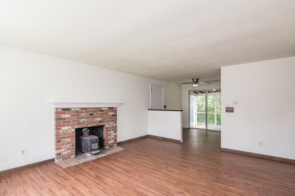 88 Autumn Dr