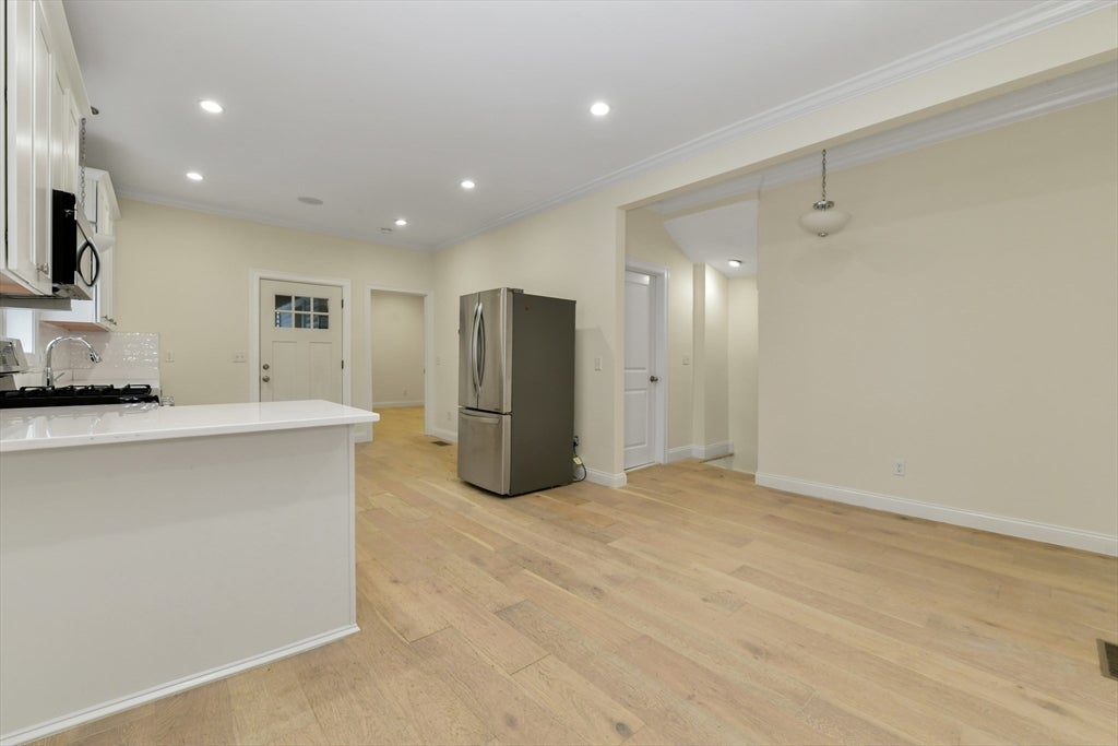111 Maverick Street U1