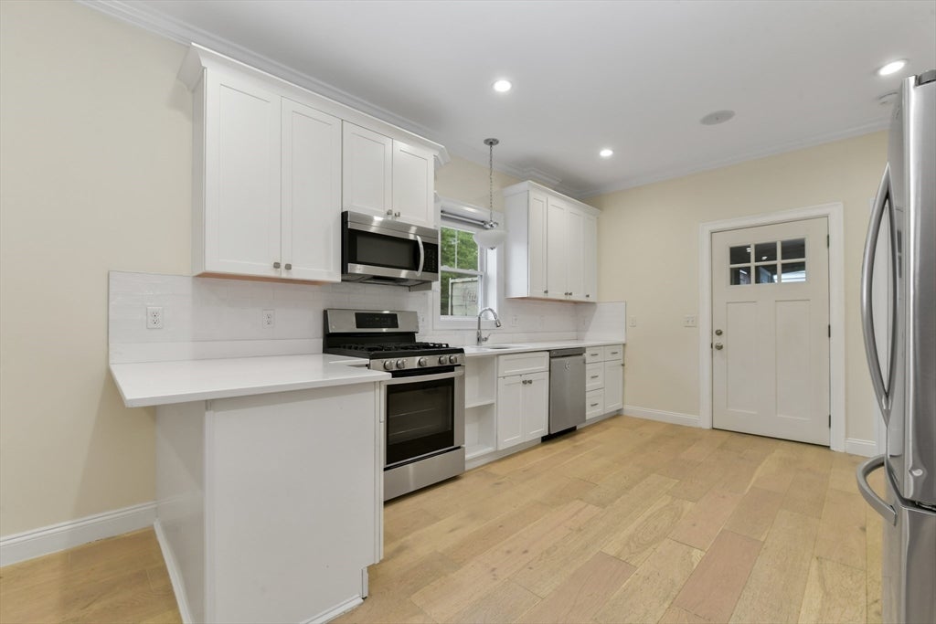 111 Maverick Street U1