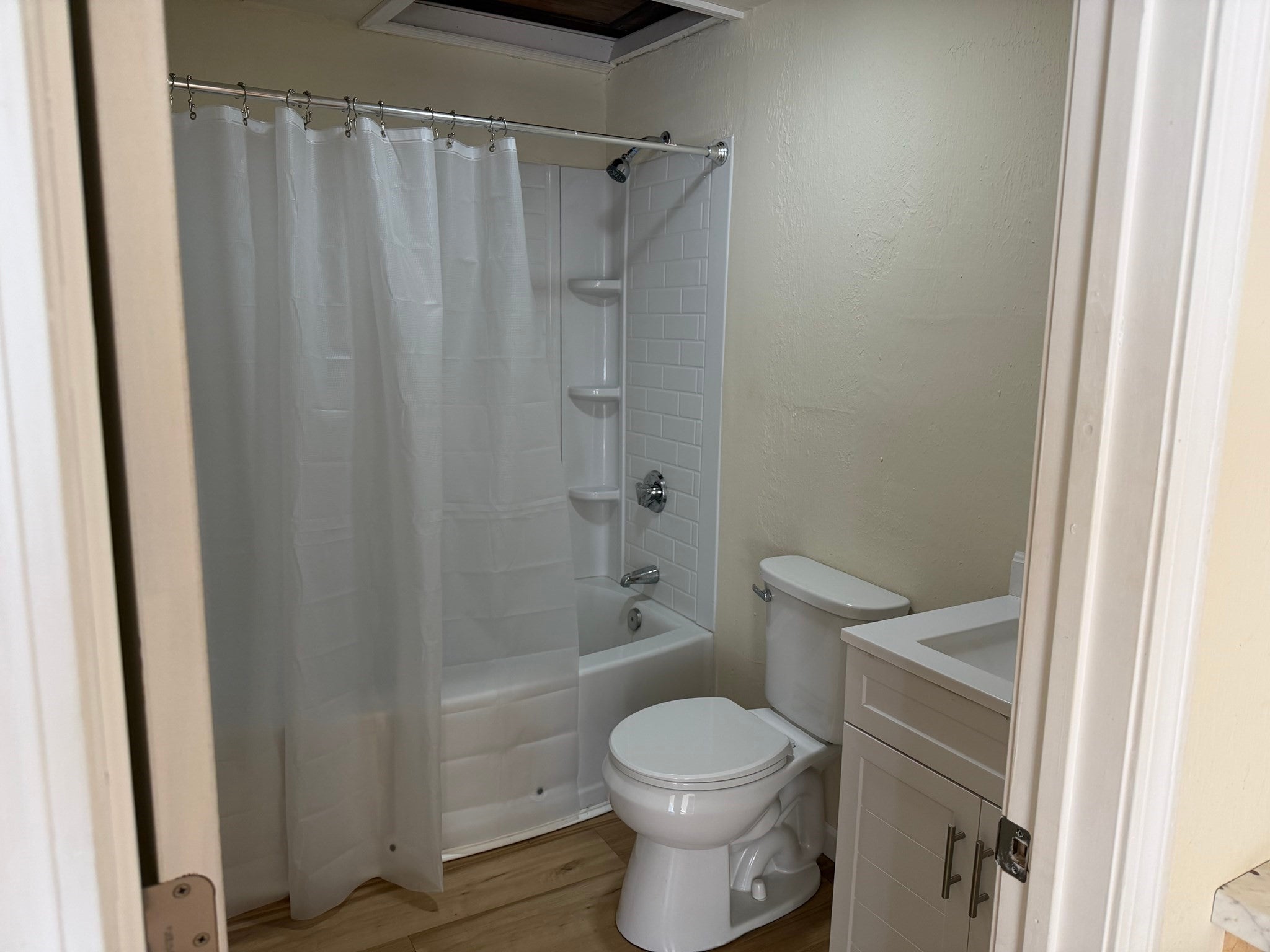 9 Englewood Ave, Worcester, MA Photo #12