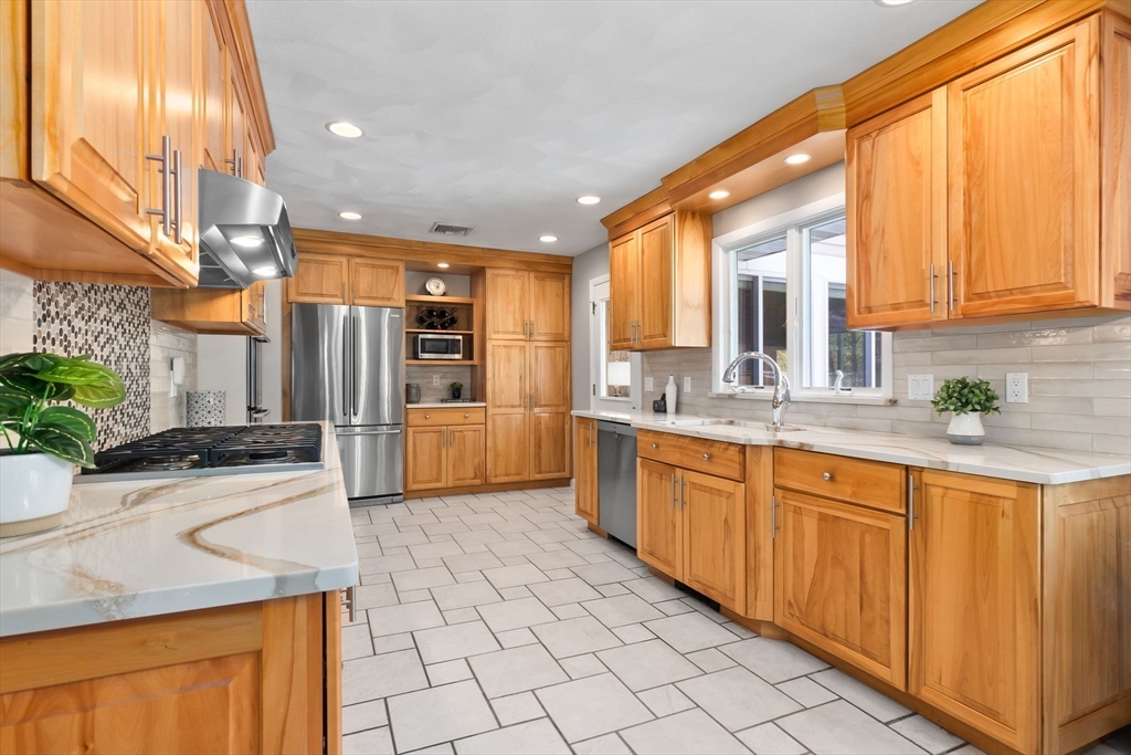 2 Cider Mill Rd