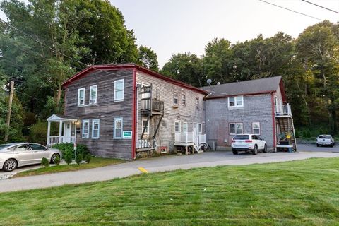176-178 Court St Plymouth MA 02360