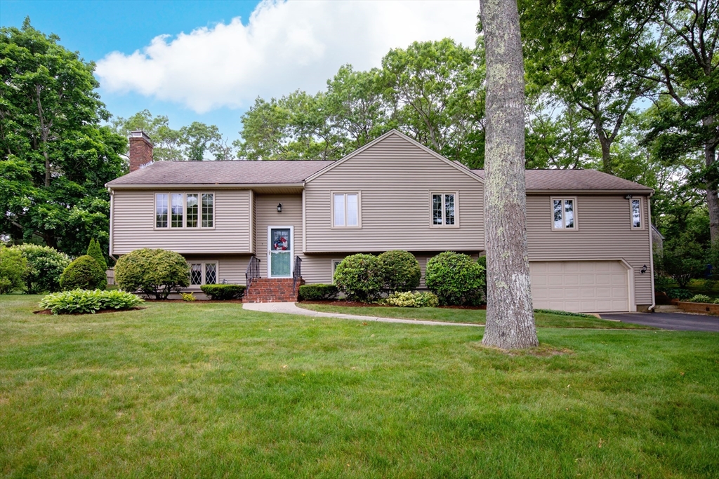 7 Jacqueline Ln