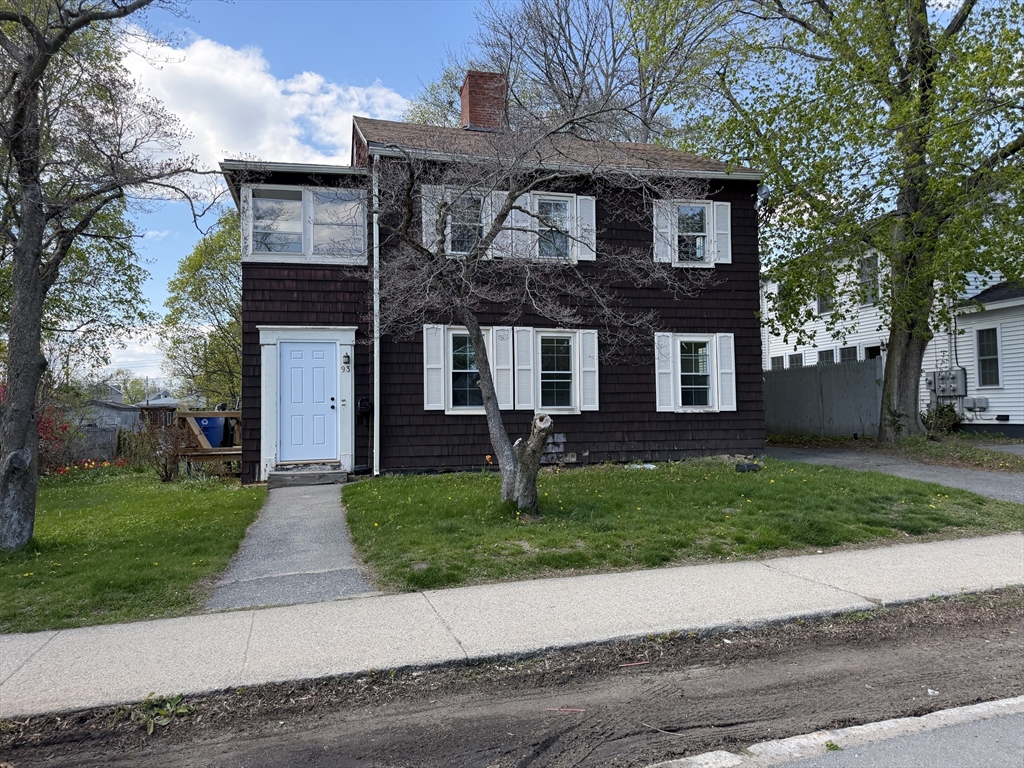 Photo of 93 Friend Street, Amesbury, MA