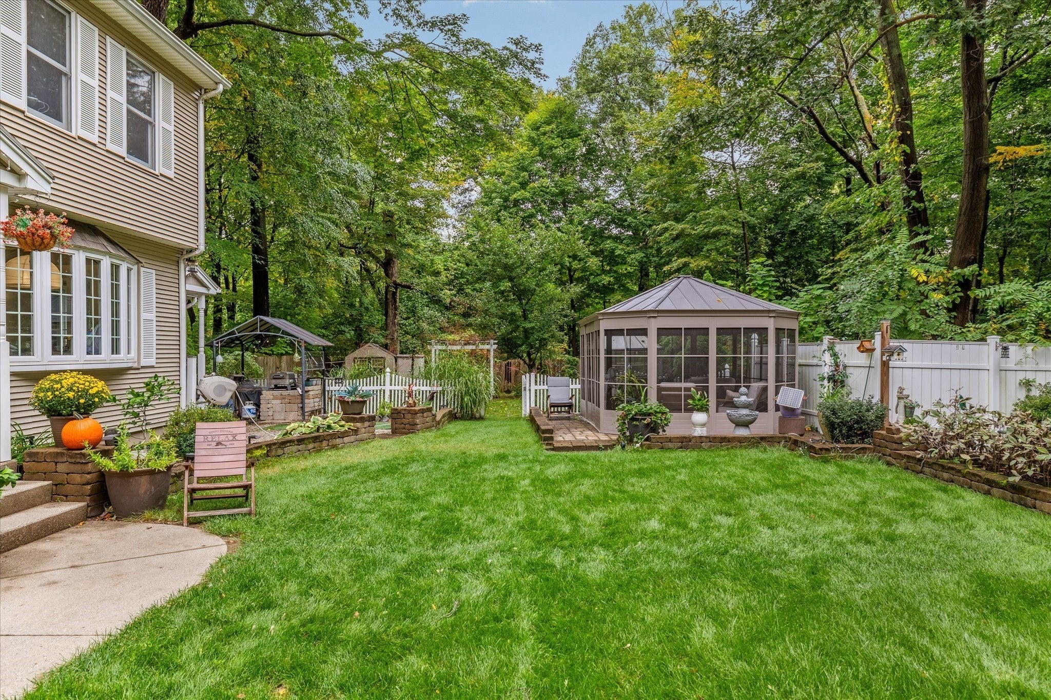 14 Fairview Street, Longmeadow, MA Photo #4