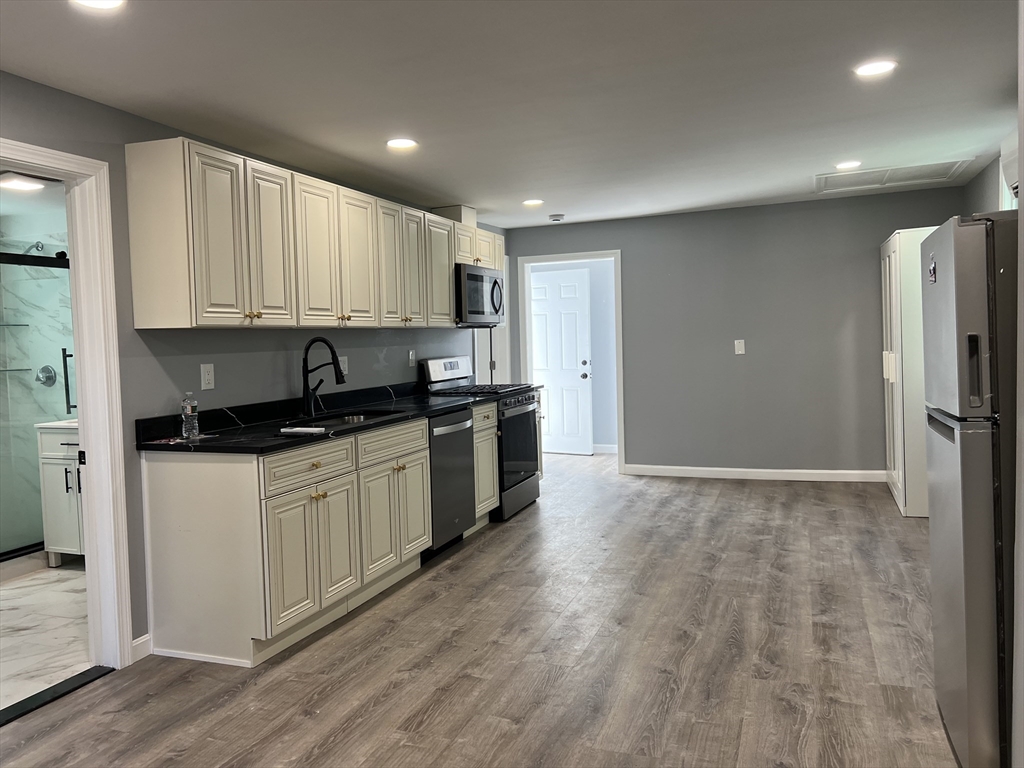 99 Chelsea St #3, Boston, MA Photo #2