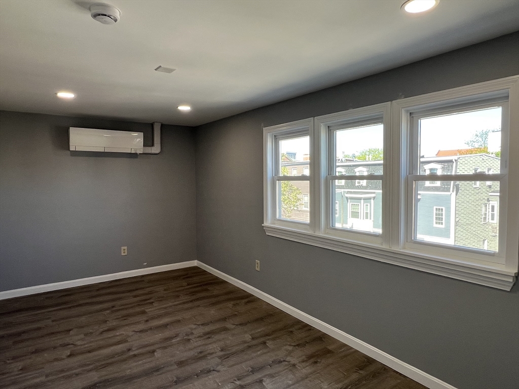 99 Chelsea St #3, Boston, MA Photo #5